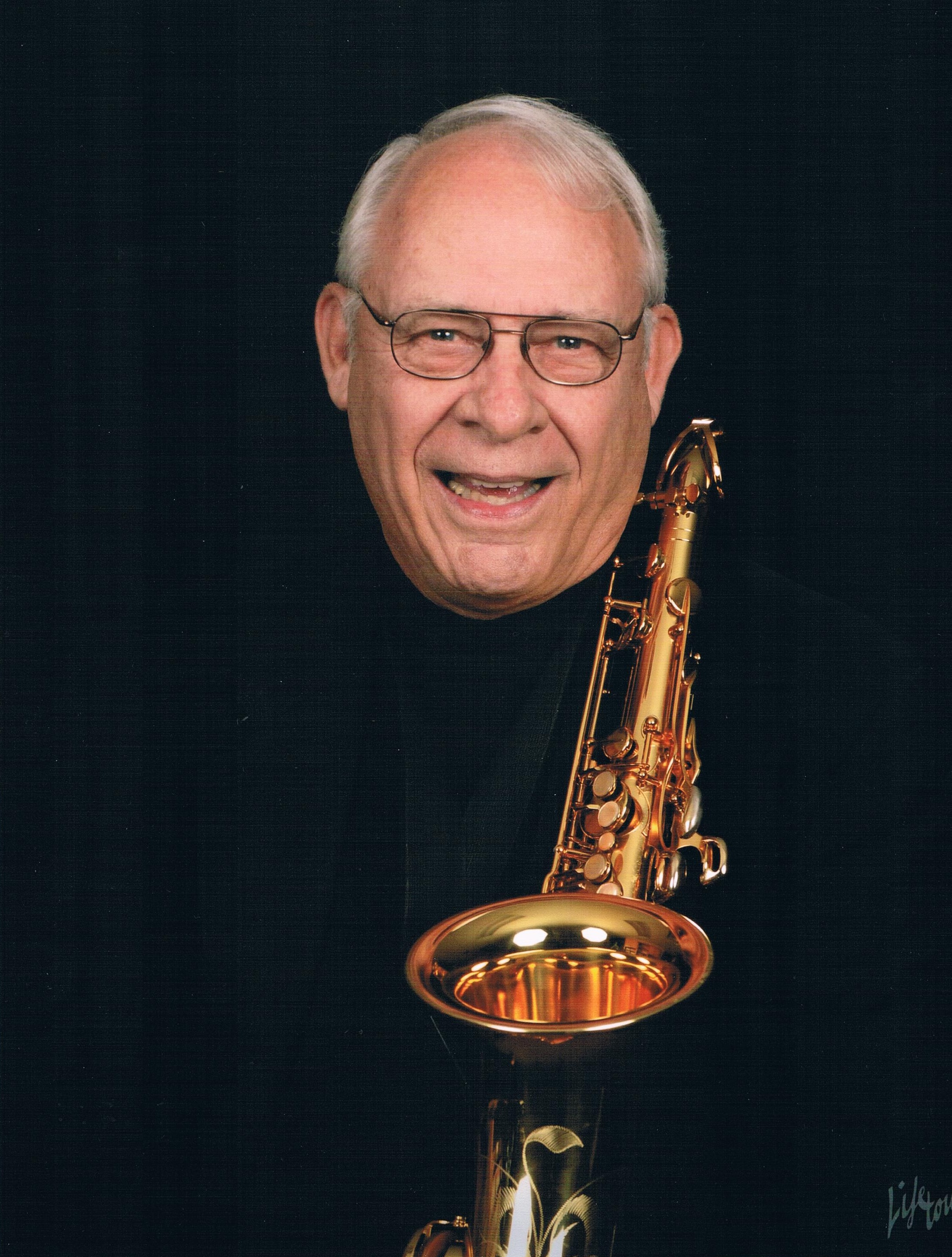 Musician and singer for hire: entertainer Frank Saxton Entertainer - the Las Vegas Saxman